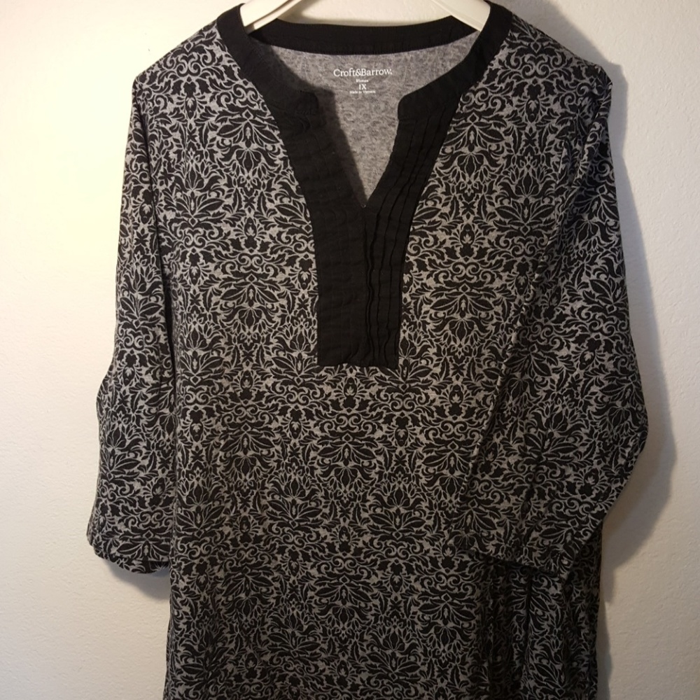 Summer weight 3/4 sleeve top